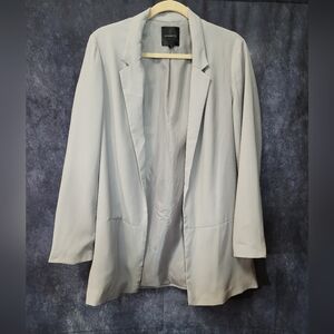 Dynamite Soft Gray Women's Relaxed Fit Blazer